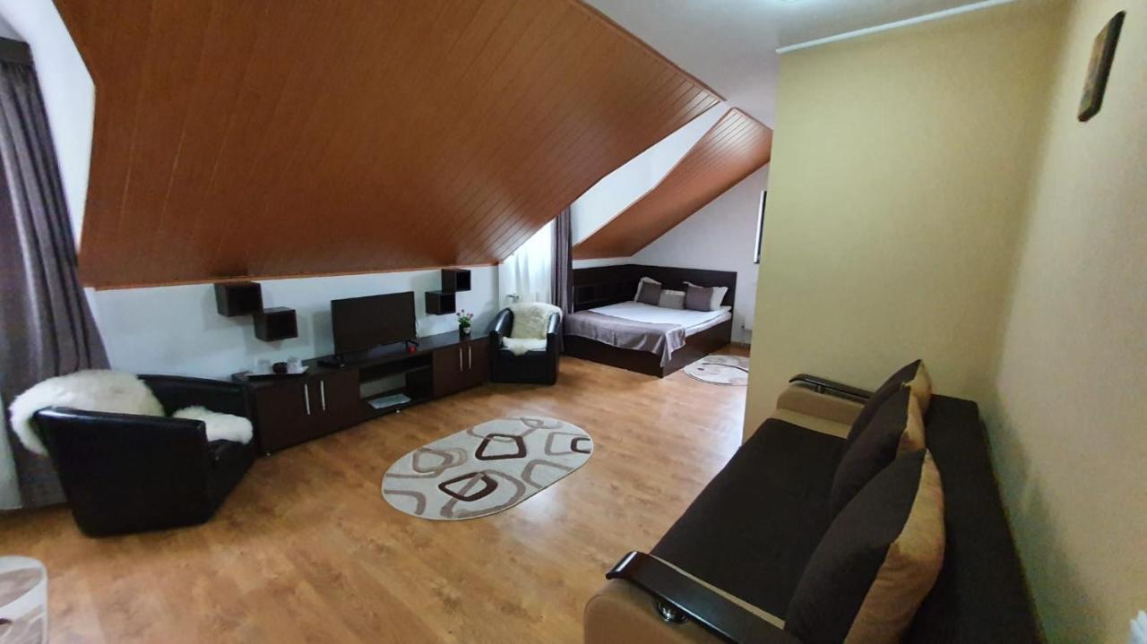 Casa Teleferic Hotel Busteni Luaran gambar